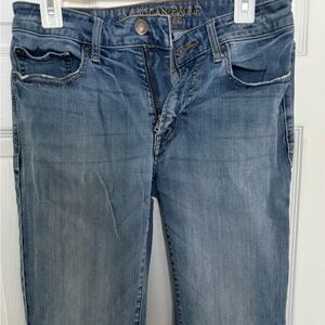 American Eagle Slim Straight Jeans